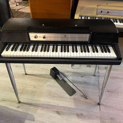 Wurlitzer 200A 64-Key Electric Piano 1974 - 1983