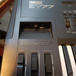 Yamaha SY77