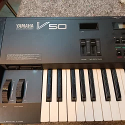 Yamaha V50 FM